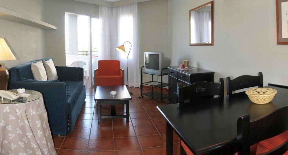 Apartamentos Hg Cristian Sur Los Cristianos  Dış mekan fotoğraf